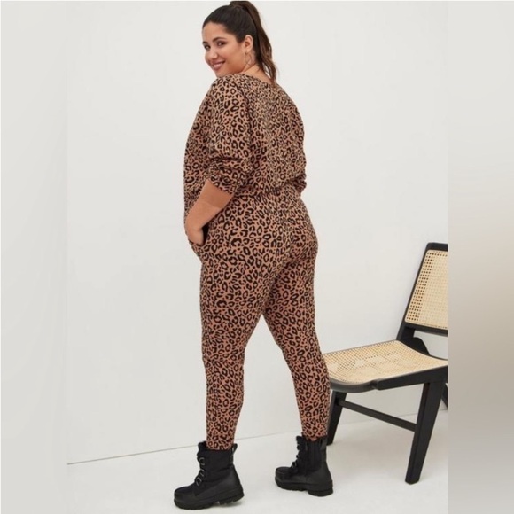 Torrid Leopard Cozy Classic Fit Joggers - Picture 2 of 7